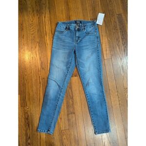 D. Jeans Jeans Womens Sz 4 Blue Denim Medium Wash Mid Rise Denim‎ Skinny stretch